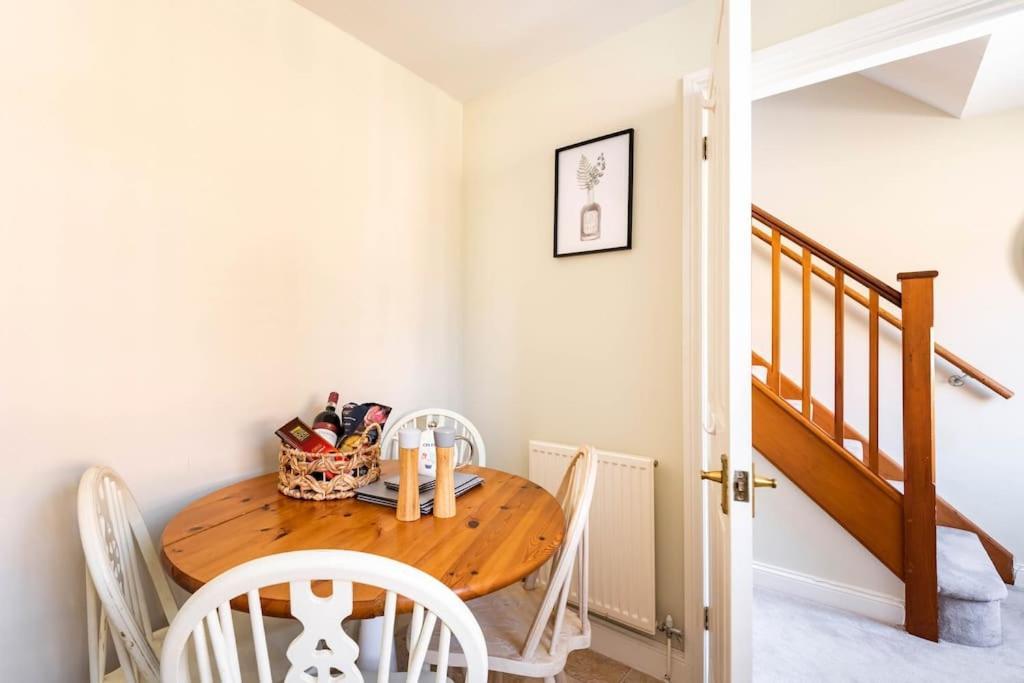Central Village Cottage, The Corders Moreton-in-Marsh Exterior foto